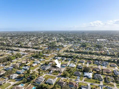 518 SW Ray Avenue Port St Lucie FL 34983