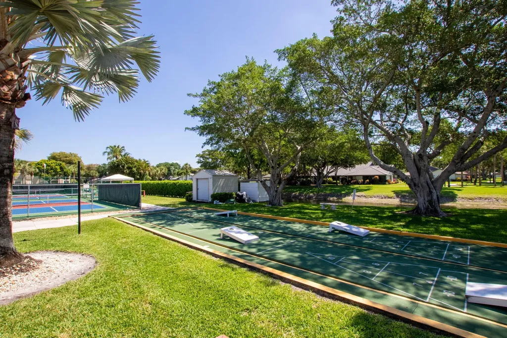 5380 Cedar Lake Drive Boynton Beach FL 33437