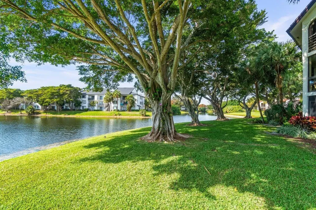 5380 Cedar Lake Drive Boynton Beach FL 33437
