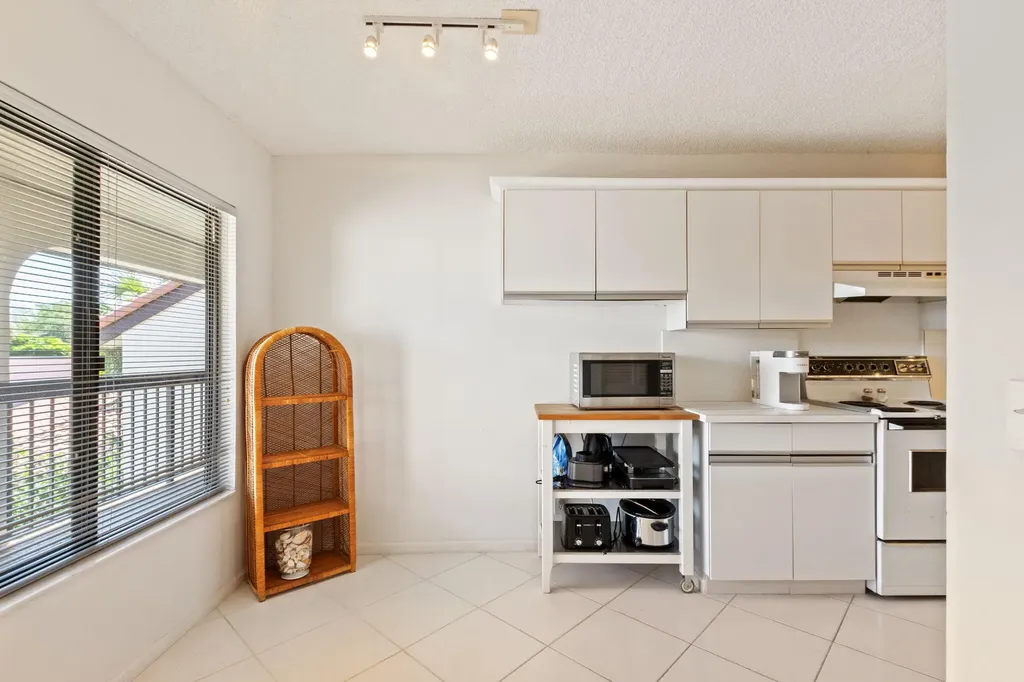 5380 Cedar Lake Drive Boynton Beach FL 33437