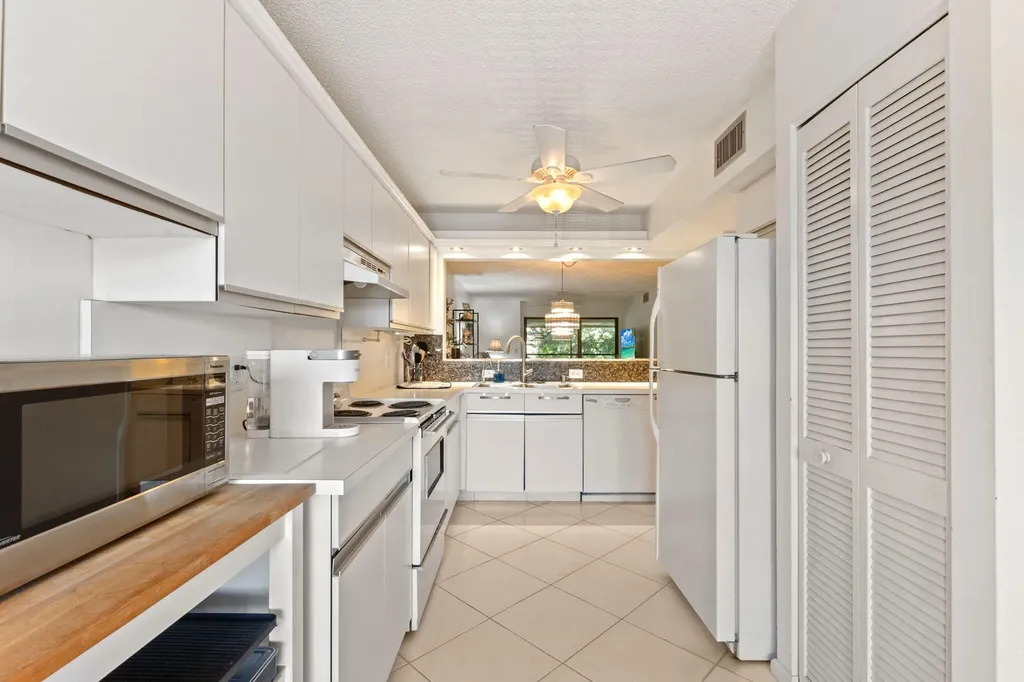 5380 Cedar Lake Drive Boynton Beach FL 33437