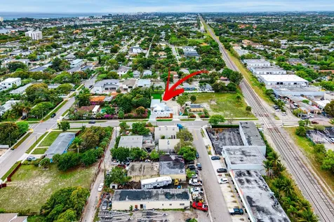 202 SE 4th Street Delray Beach FL 33483