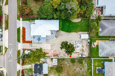 202 SE 4th Street Delray Beach FL 33483