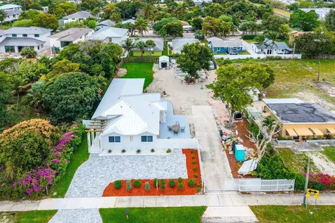 202 SE 4th Street Delray Beach FL 33483
