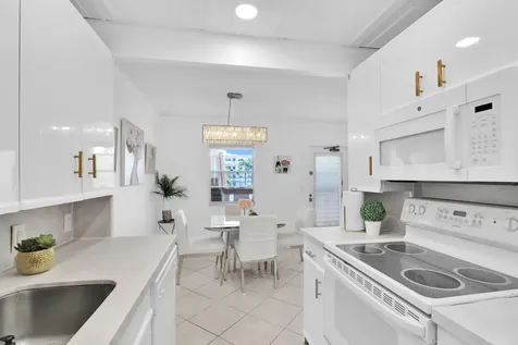 2043 Cornwall C Boca Raton FL 33434