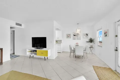 2043 Cornwall C Boca Raton FL 33434