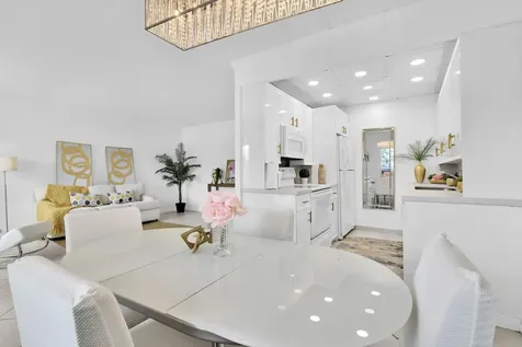 2043 Cornwall C Boca Raton FL 33434