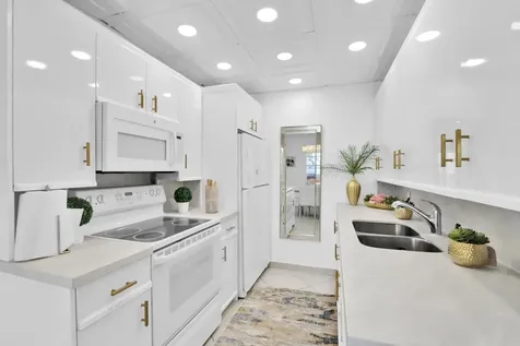2043 Cornwall C Boca Raton FL 33434