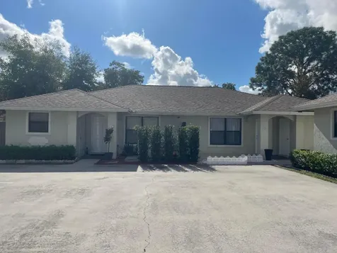 1450 Hawthorne Place Wellington FL 33414