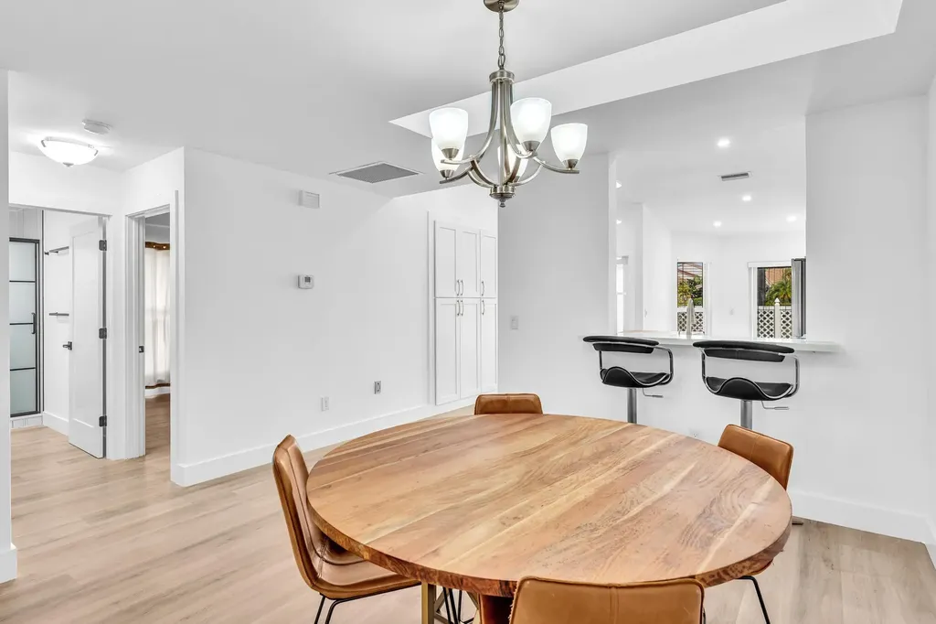 6708 Canary Palm Circle Boca Raton FL 33433