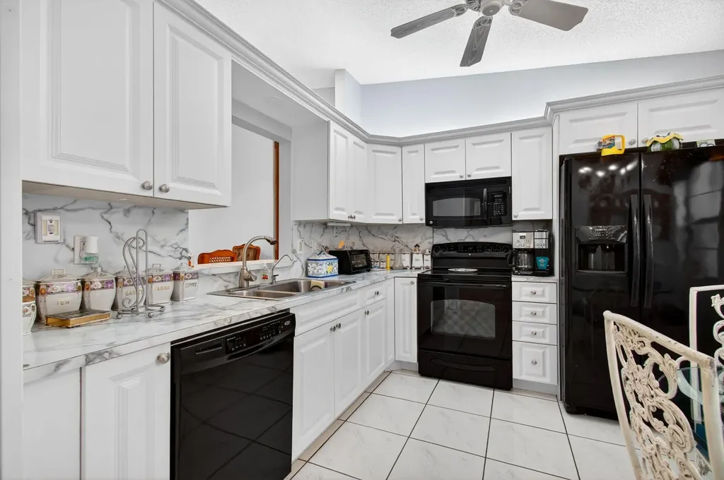 6292 Kings Gate Circle Delray Beach FL 33484