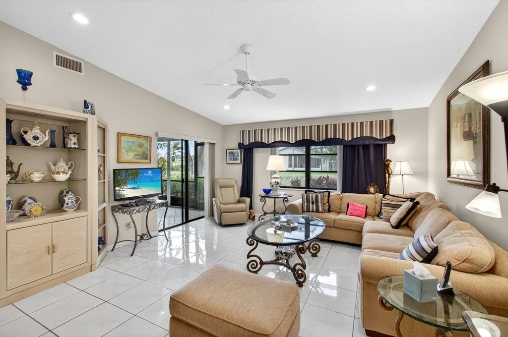 6292 Kings Gate Circle Delray Beach FL 33484