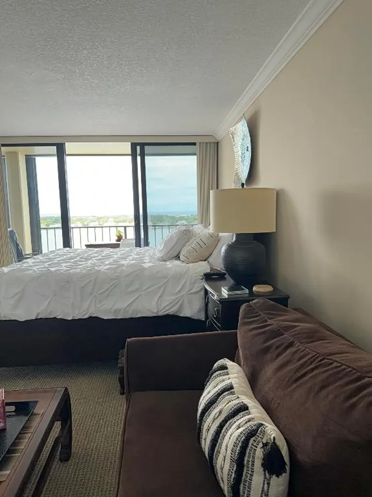 130 Lakeshore Drive North Palm Beach FL 33408