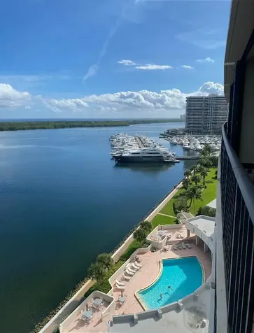 130 Lakeshore Drive North Palm Beach FL 33408