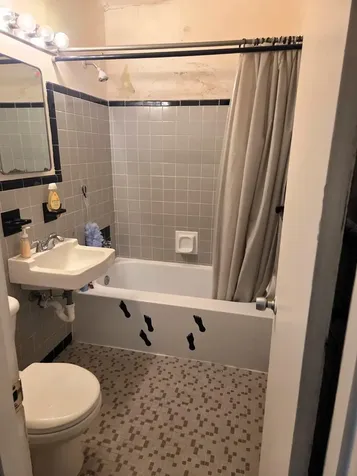 1060 W 26th Court Riviera Beach FL 33404