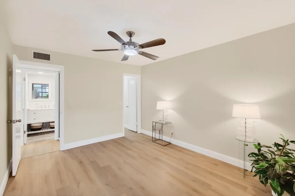 826 Normandy R Delray Beach FL 33484