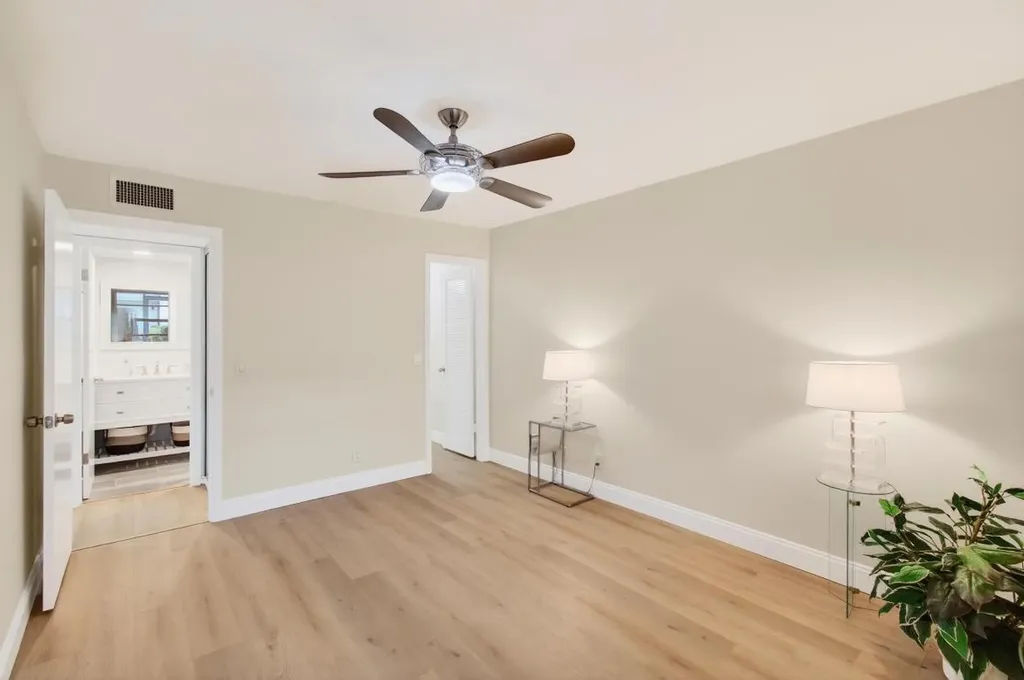 826 Normandy R Delray Beach FL 33484