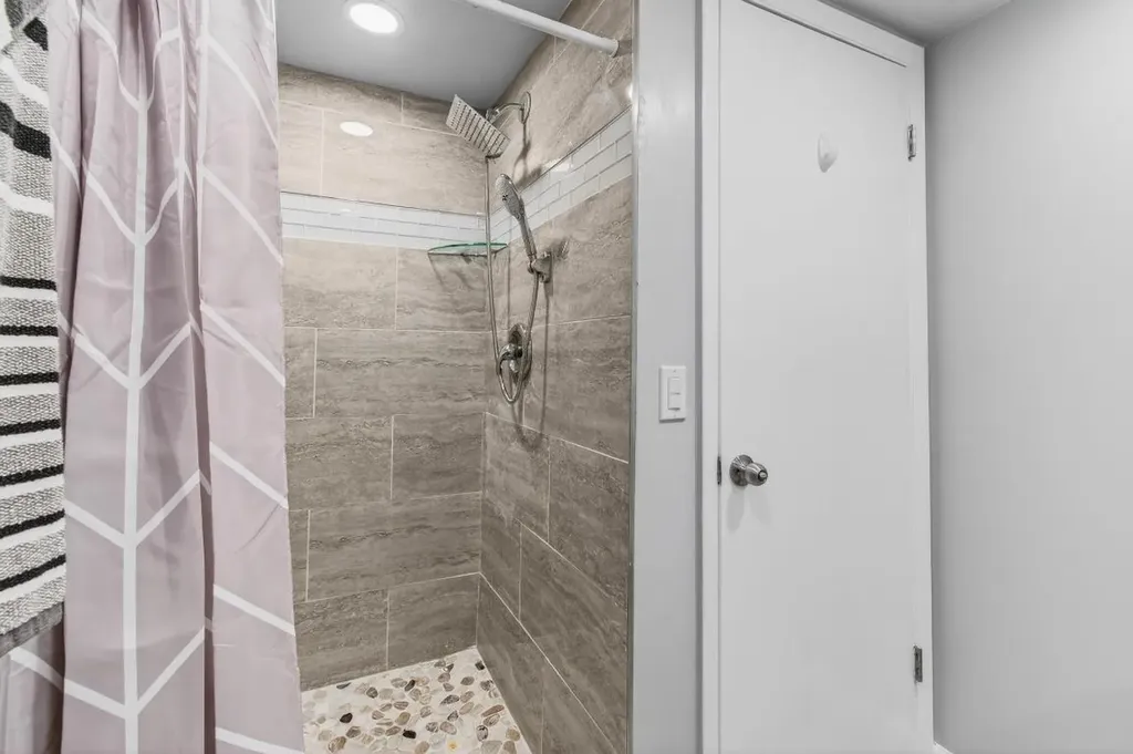 826 Normandy R Delray Beach FL 33484