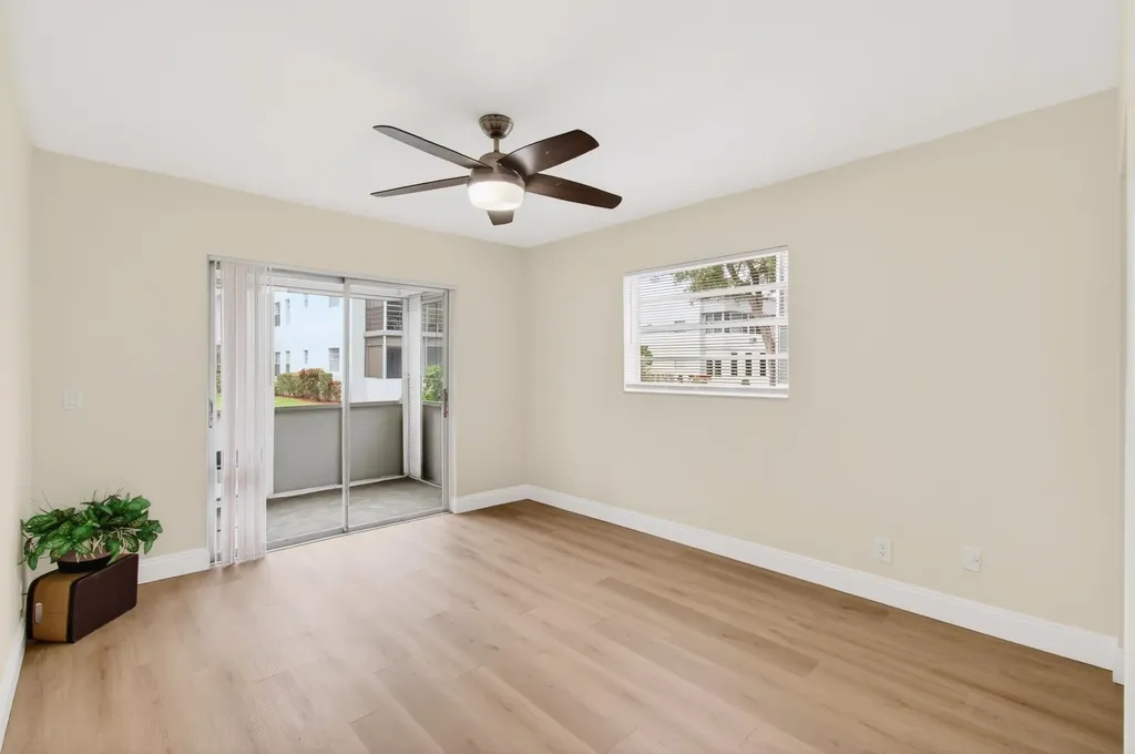 826 Normandy R Delray Beach FL 33484