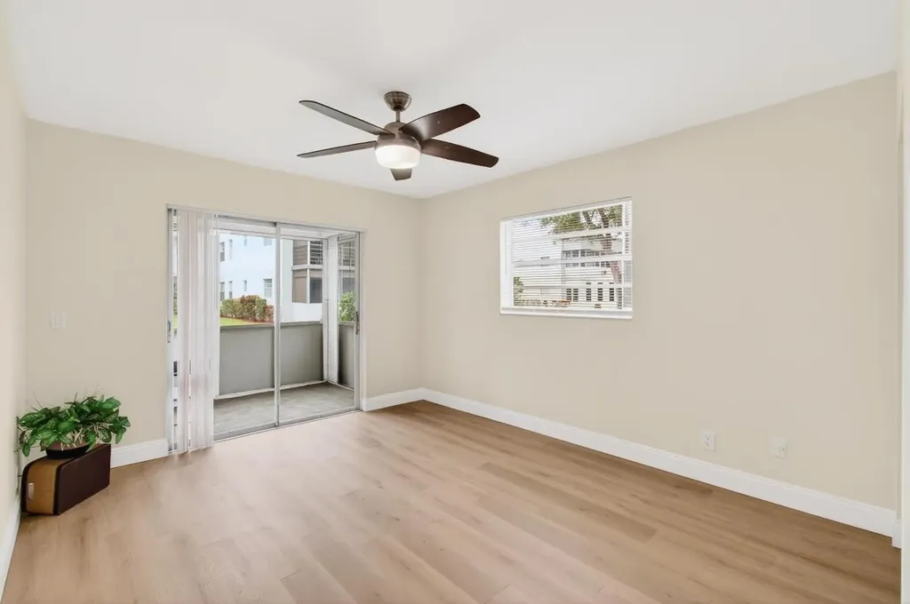 826 Normandy R Delray Beach FL 33484