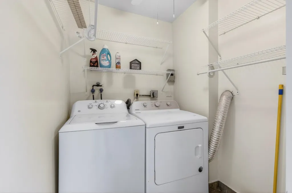 826 Normandy R Delray Beach FL 33484