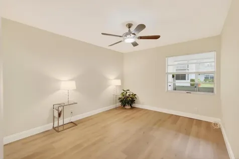 826 Normandy R Delray Beach FL 33484