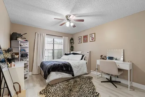 492 Hardwood Place Boca Raton FL 33431