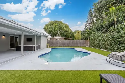 124 SW 11th Avenue Boynton Beach FL 33435