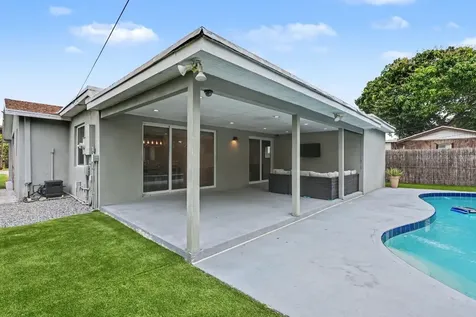 124 SW 11th Avenue Boynton Beach FL 33435