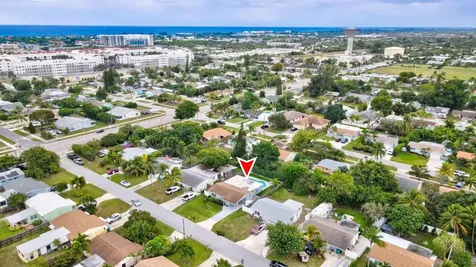 124 SW 11th Avenue Boynton Beach FL 33435