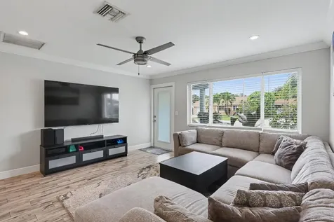 124 SW 11th Avenue Boynton Beach FL 33435
