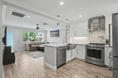 124 SW 11th Avenue Boynton Beach FL 33435