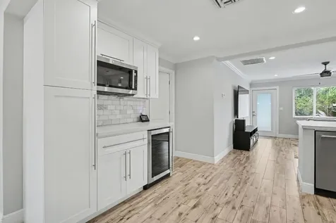 124 SW 11th Avenue Boynton Beach FL 33435