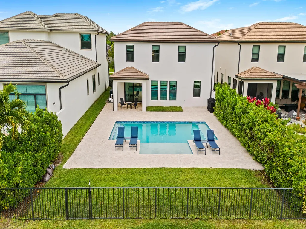 8683 Grand Prix Lane Boynton Beach FL 33472