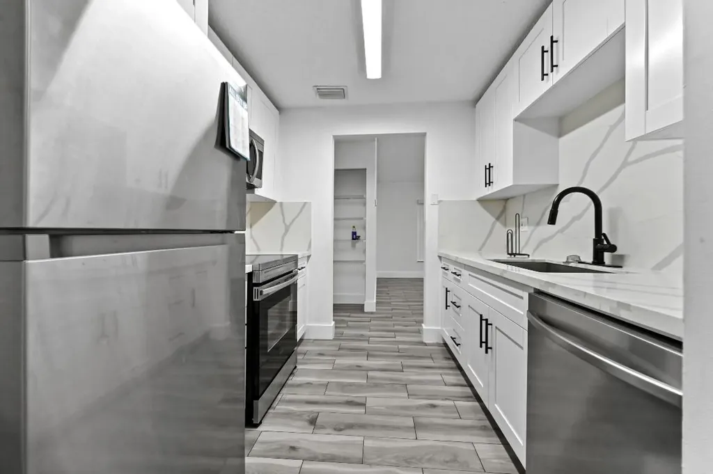 1390 Summit Run Circle West Palm Beach FL 33415