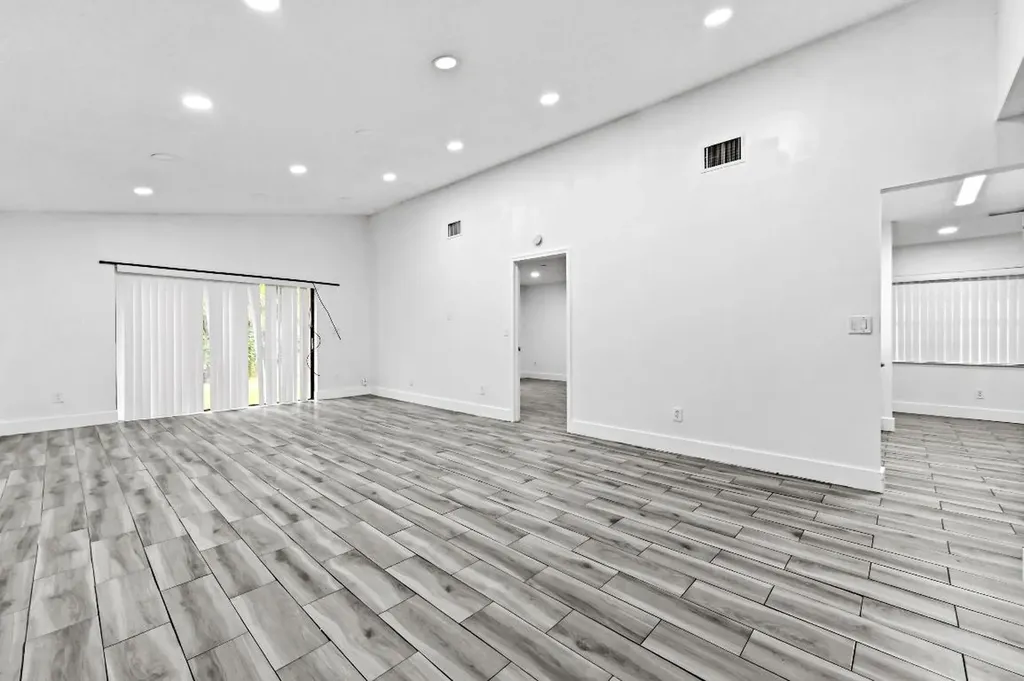 1390 Summit Run Circle West Palm Beach FL 33415