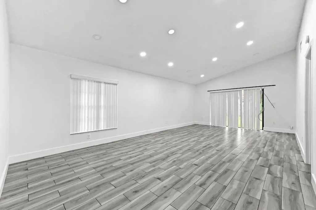1390 Summit Run Circle West Palm Beach FL 33415