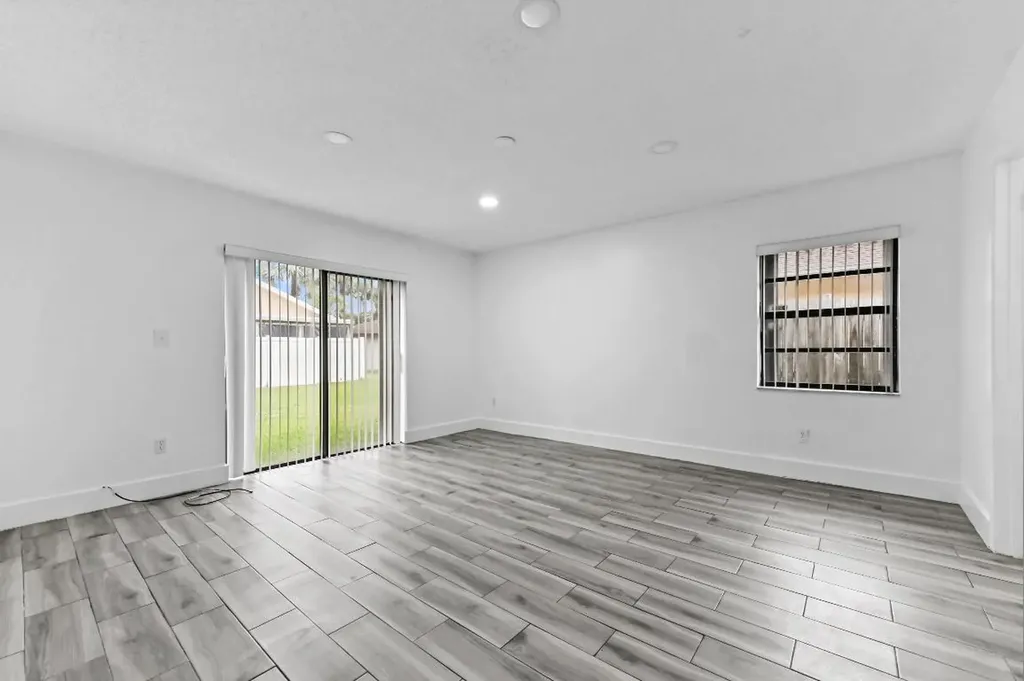 1390 Summit Run Circle West Palm Beach FL 33415