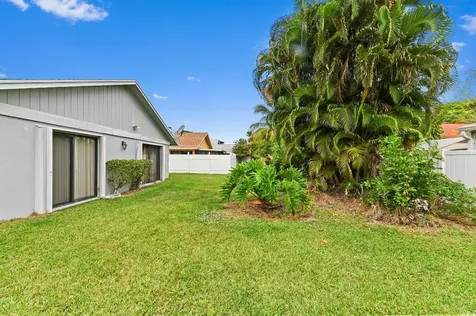 1390 Summit Run Circle West Palm Beach FL 33415
