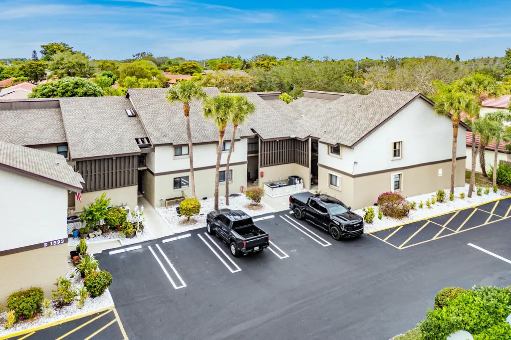 1593 Cabot Lane Wellington FL 33414