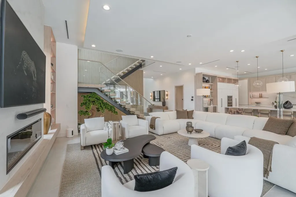 400 NE 4th Street Boca Raton FL 33432