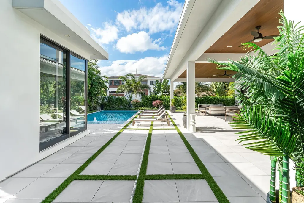 400 NE 4th Street Boca Raton FL 33432