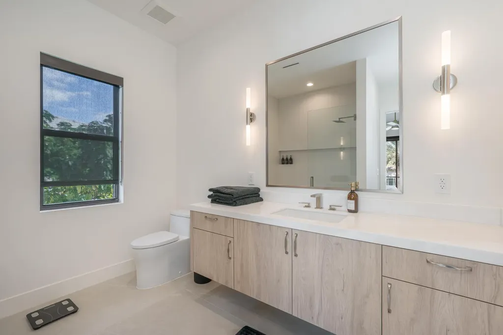 400 NE 4th Street Boca Raton FL 33432