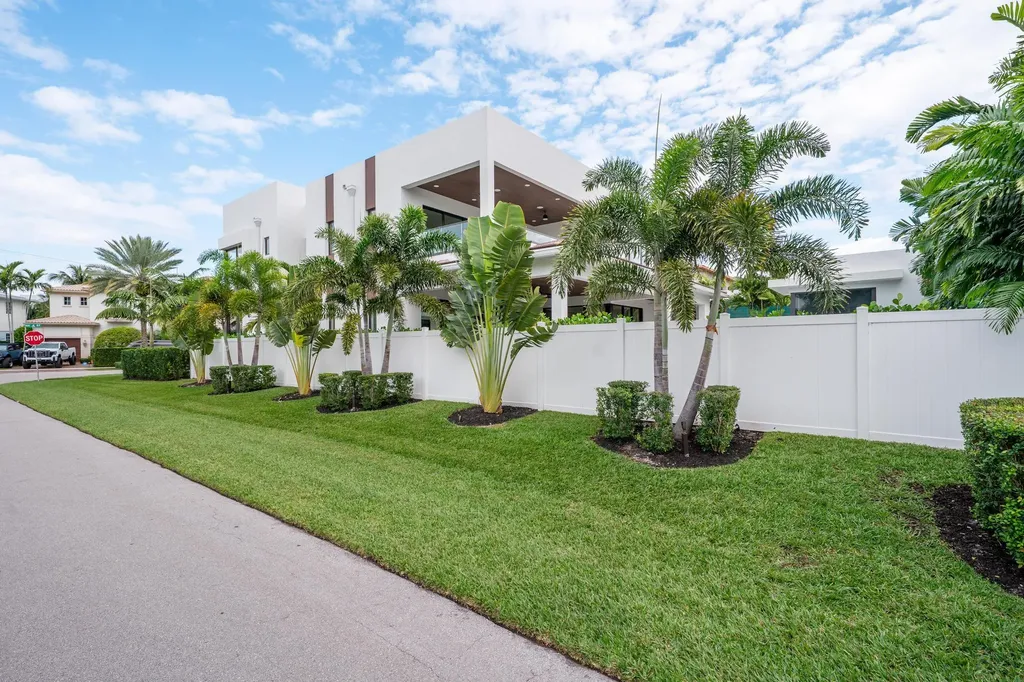 400 NE 4th Street Boca Raton FL 33432