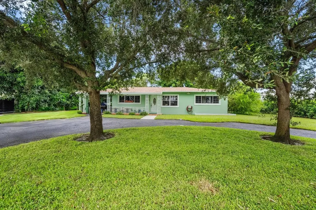 6400 Carambola Circle West Palm Beach FL 33406