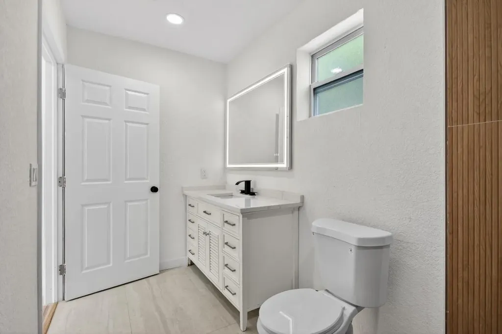 5183 NE 15th Avenue Pompano Beach FL 33064
