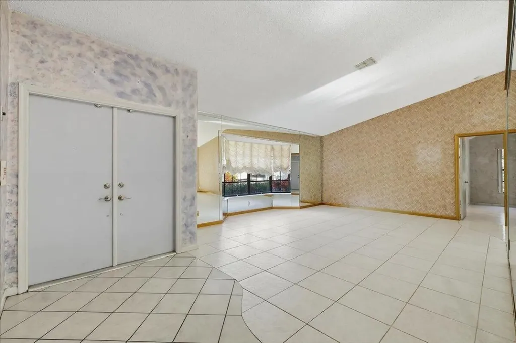 8870 NW 49th Drive Coral Springs FL 33067