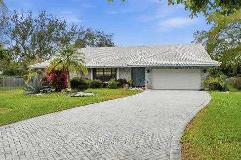 8870 NW 49th Drive Coral Springs FL 33067