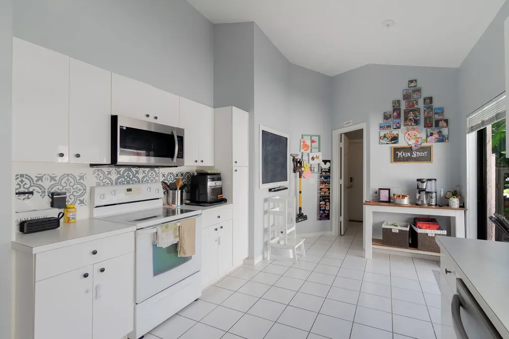 10122 Lexington Circle N Boynton Beach FL 33436
