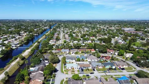 8209 SW 12th Street North Lauderdale FL 33068
